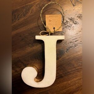 Mud Pie WHITE MARBLE INITIAL WITH GOLD LEAF BORDER NWT LETTER “J”